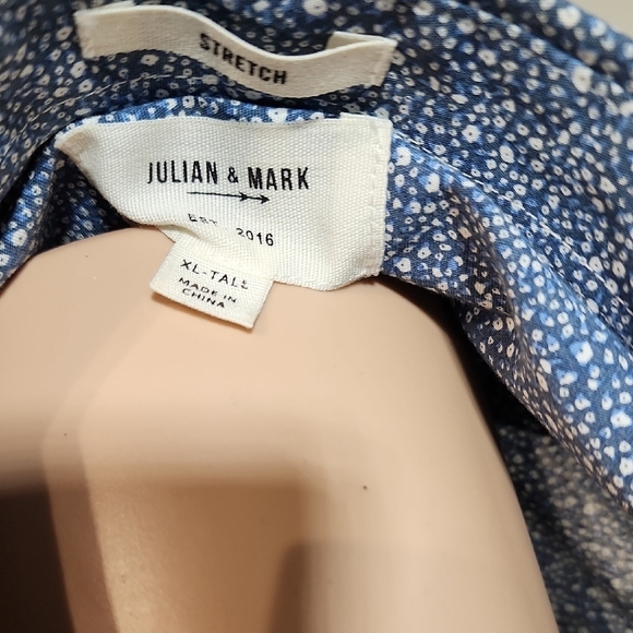 Men's Blue Patterned Casual Button Down Shirt - Picture 2 of 7